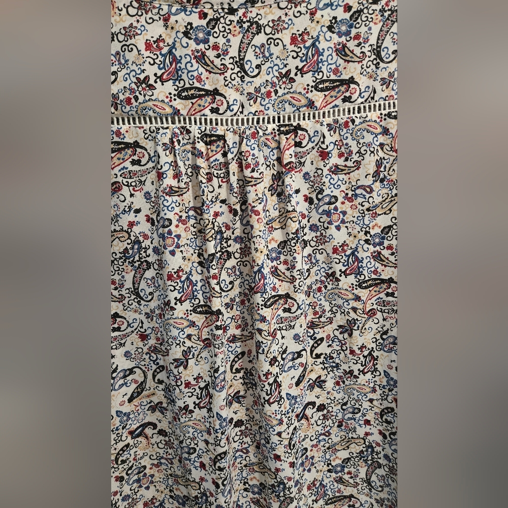 Collective Concepts Floral Paisley Blouse - Picture 5 of 7